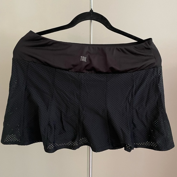 Black Activewear skirt - Picture 2 of 2